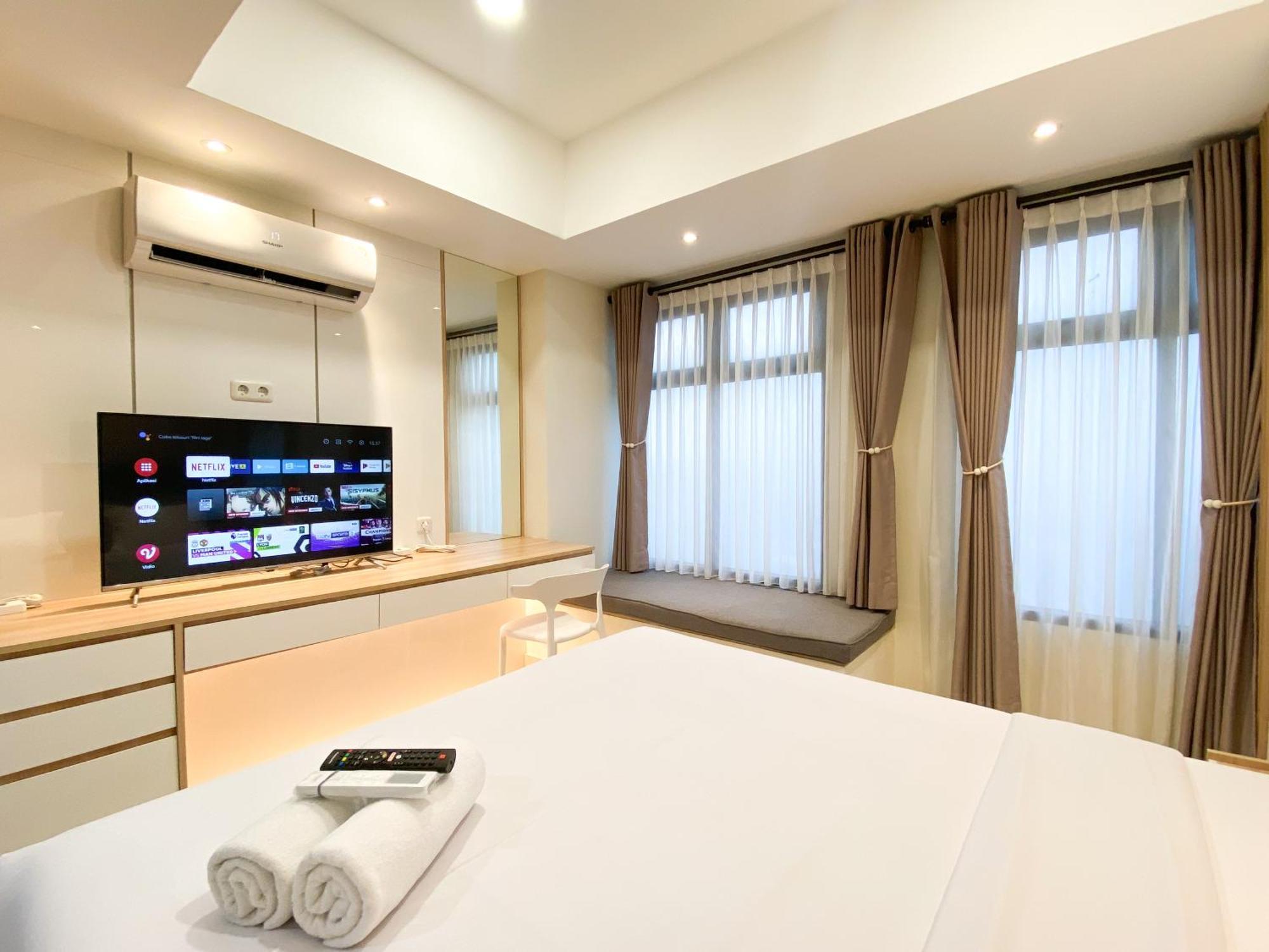 Comfort Living Studio Pollux Chadstone Apartment By Travelio Cikarang Exterior foto